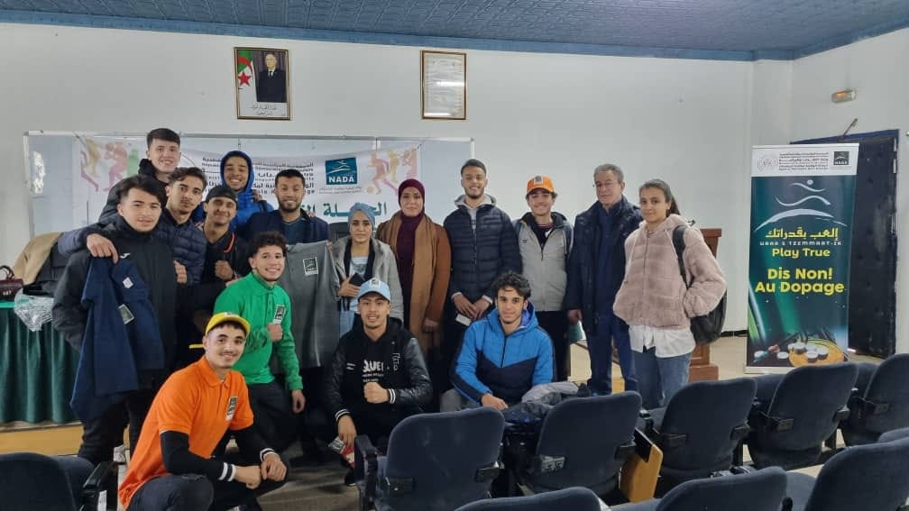 Séance d'éducation et de sensibilisation contre le dopage au lycée Sportif de Draria .